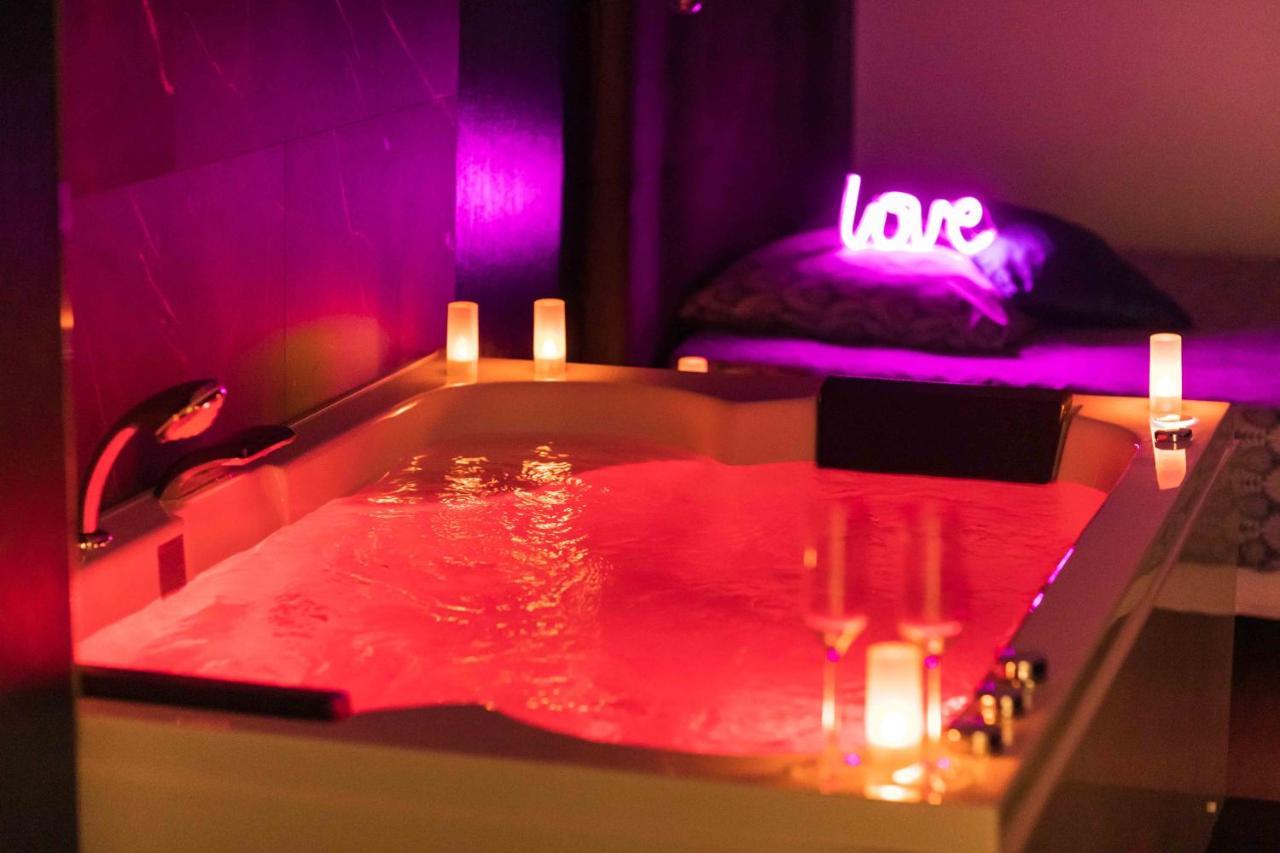* Spa & Detente # Suite Privee # Tours # Netflix * Extérieur photo
