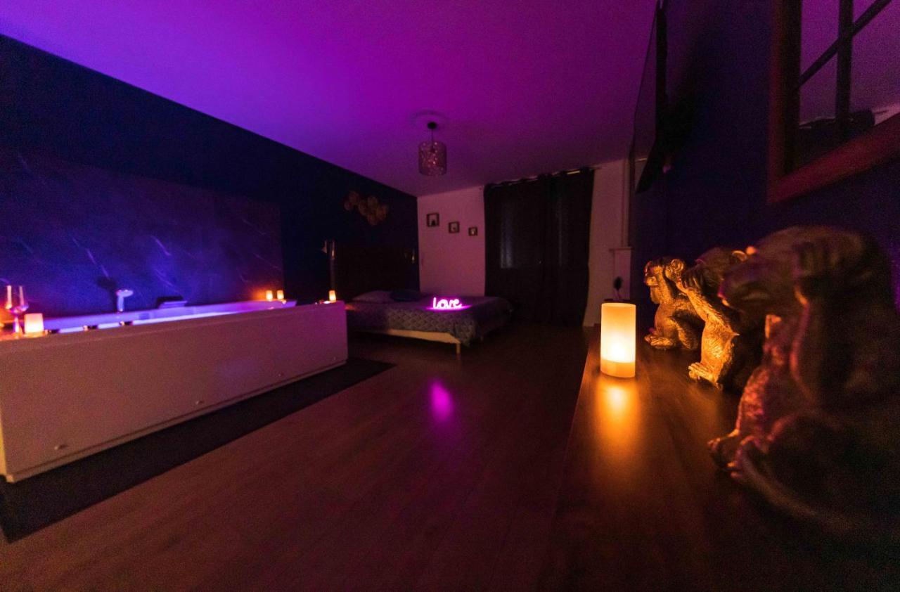 * Spa & Detente # Suite Privee # Tours # Netflix * Extérieur photo