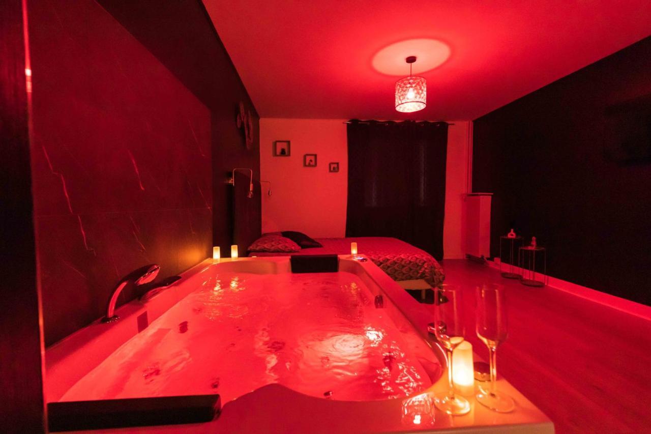 * Spa & Detente # Suite Privee # Tours # Netflix * Extérieur photo